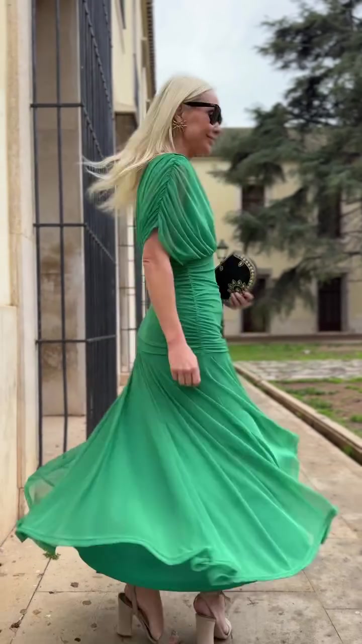 Sienna - Elegant Grön Klänning