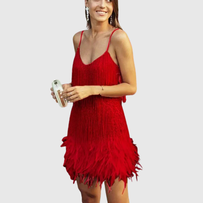 Isimay | Cocktailklänning med fjäderfransar