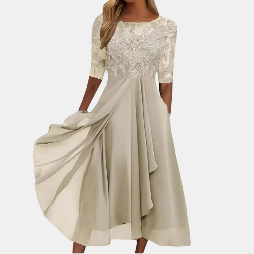 Maria - Elegant Midiklänning i Spets