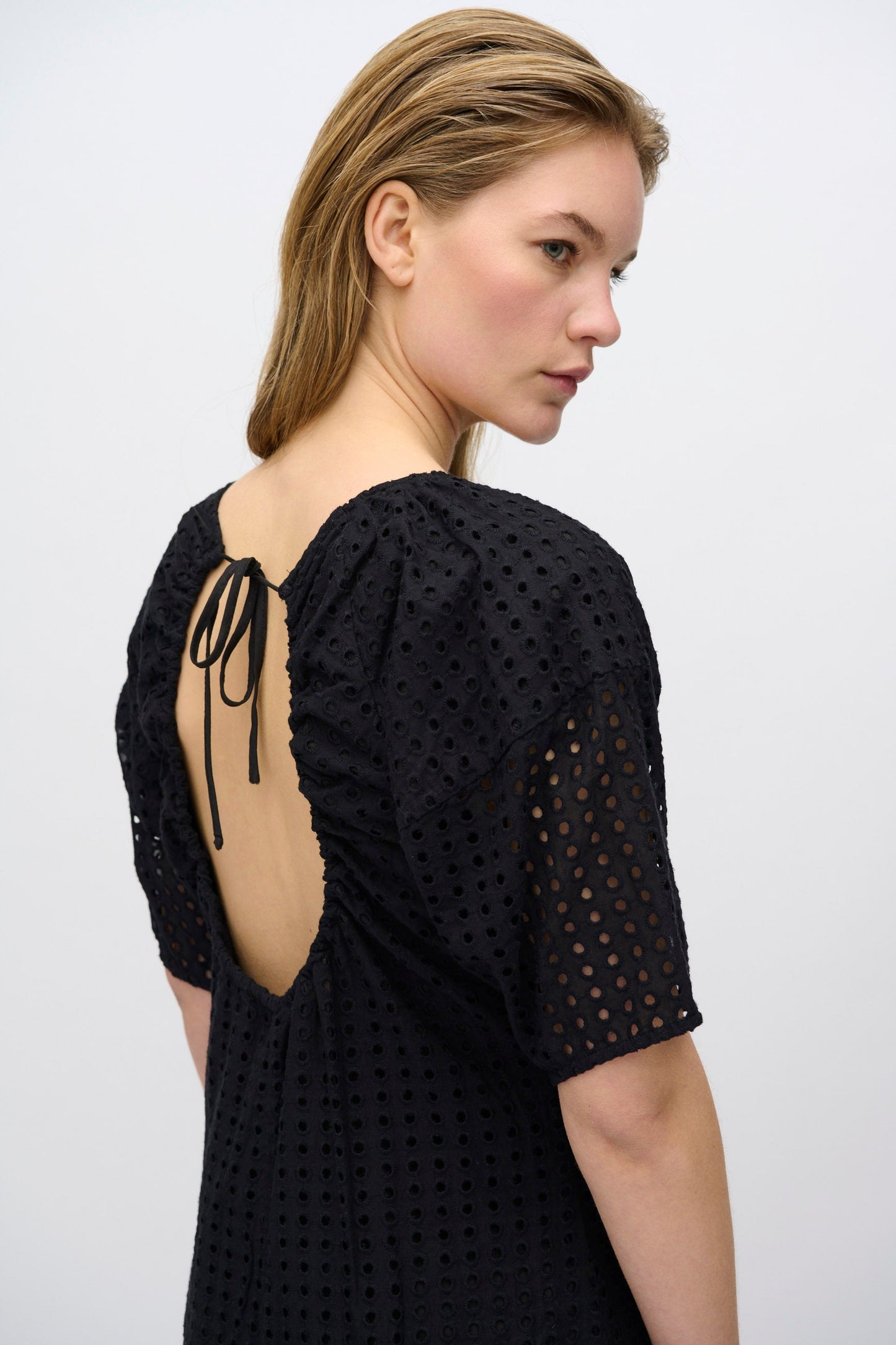 Freja™ | Alice midi dress in broderie anglaise | Black