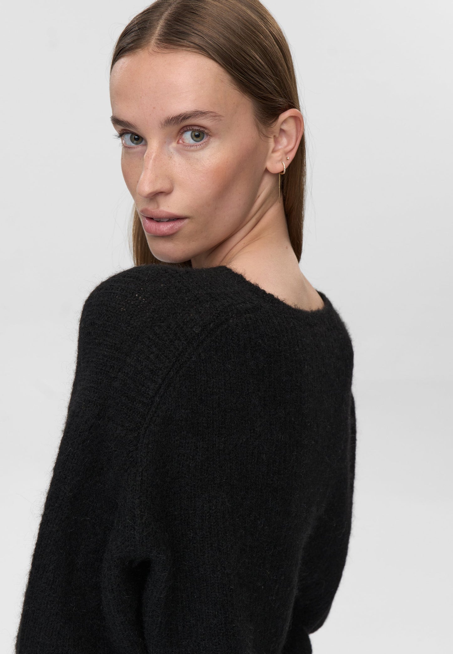 Freja™ | Calaha Sweater | Black