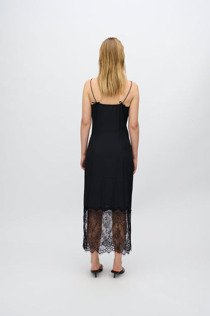 Freja™ | Elly midi dress with lace | Black