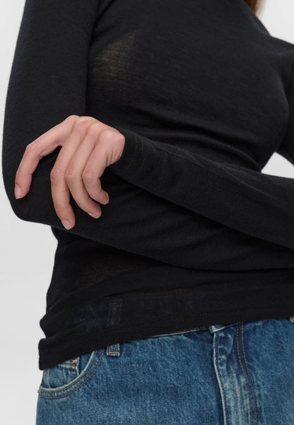 Freja™ | Natasha's Long Sleeve T-Shirt | Black