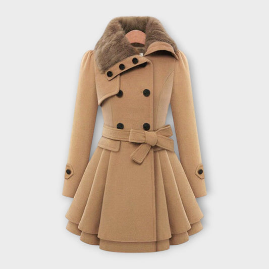 Emma – Elegant kappa med fuskpälskrage