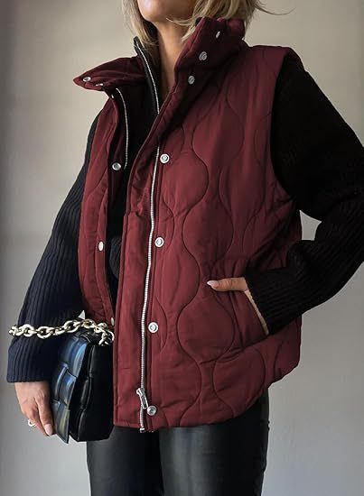 DARCY™ - Snyggt lättviktigt vadderat väst med knappar