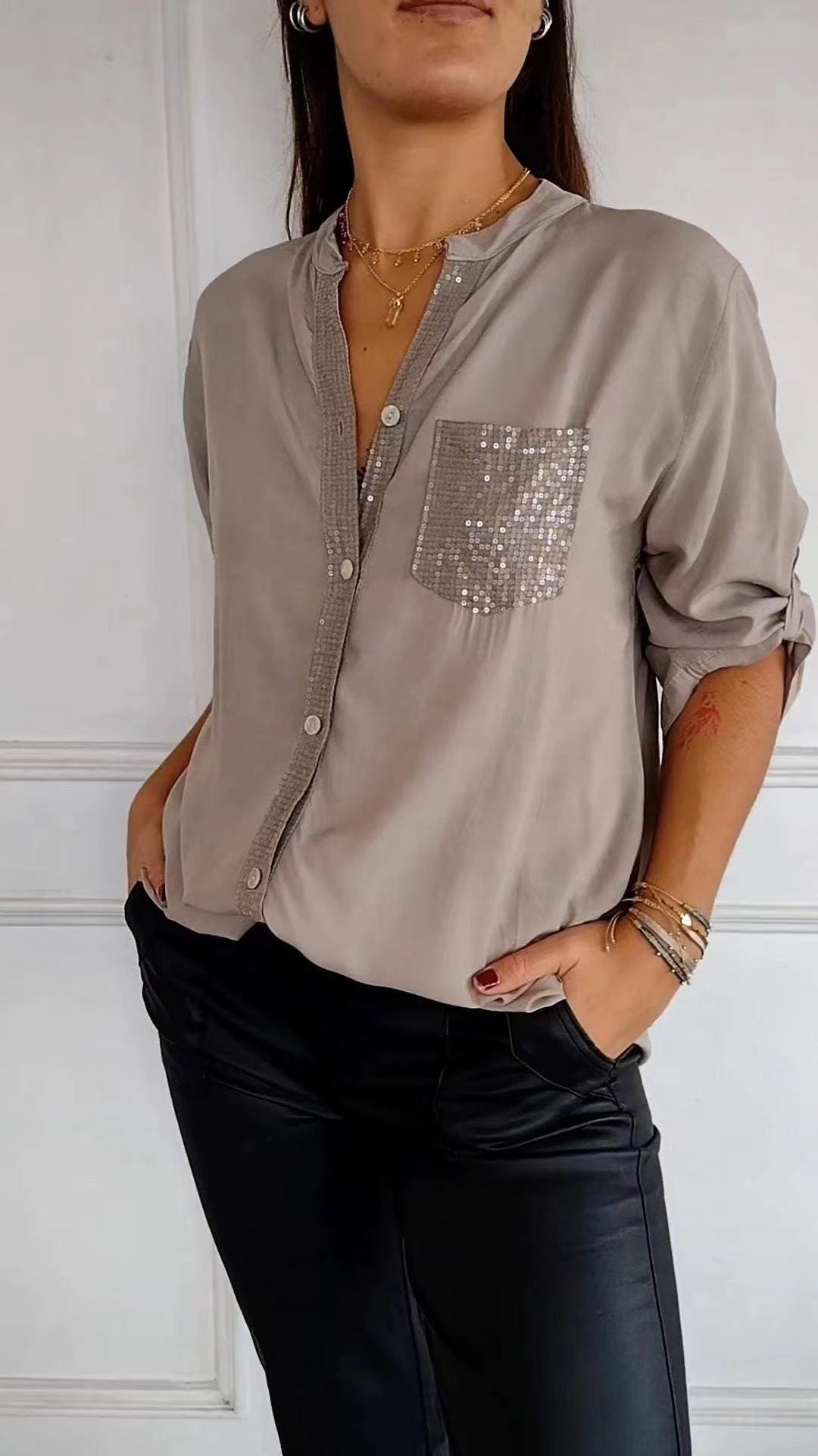 DANICA™ - Blus med paljettdetaljer
