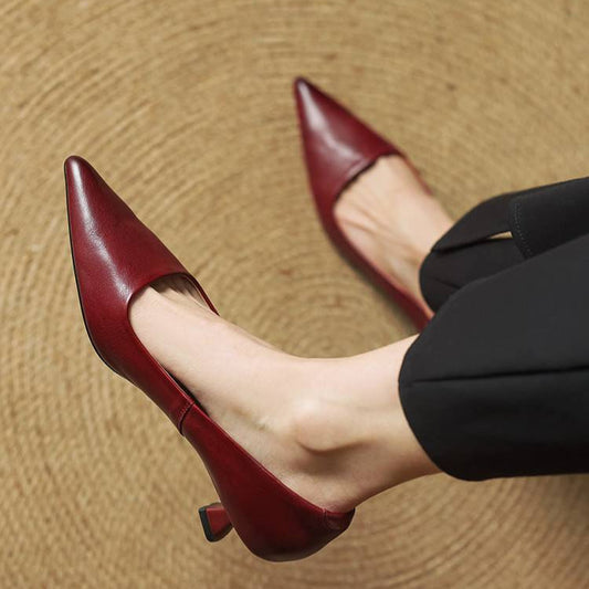 Sarah | Raffinerade pumps i läder med spetsiga tår