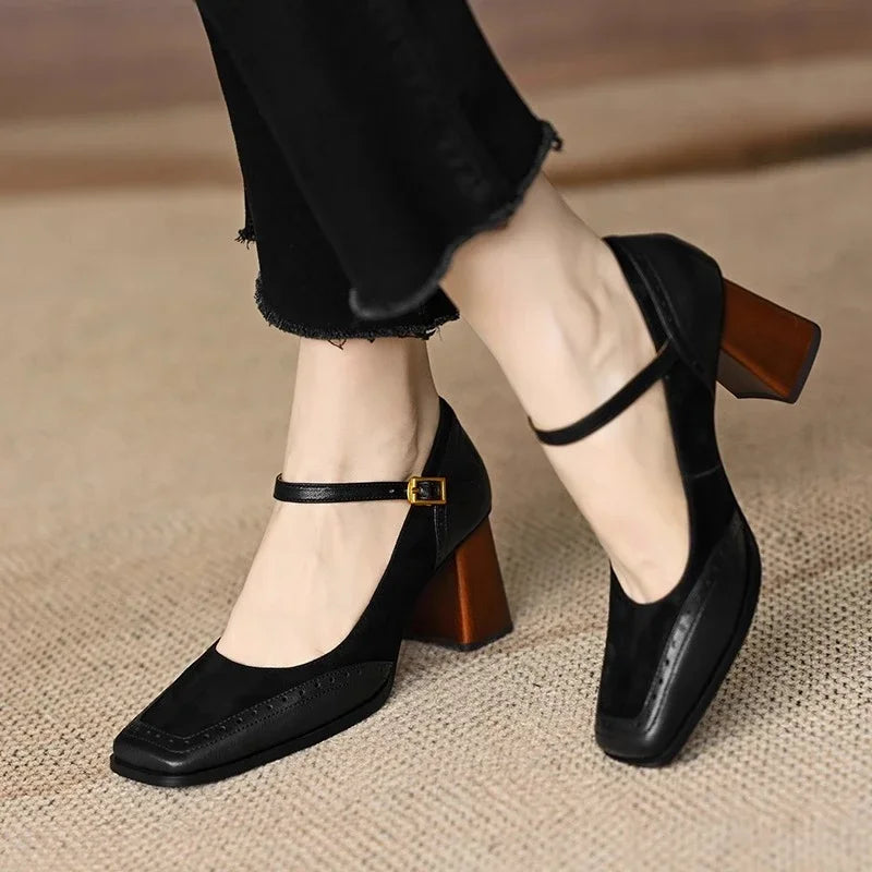 Ellie | Klassiska pumps i läder