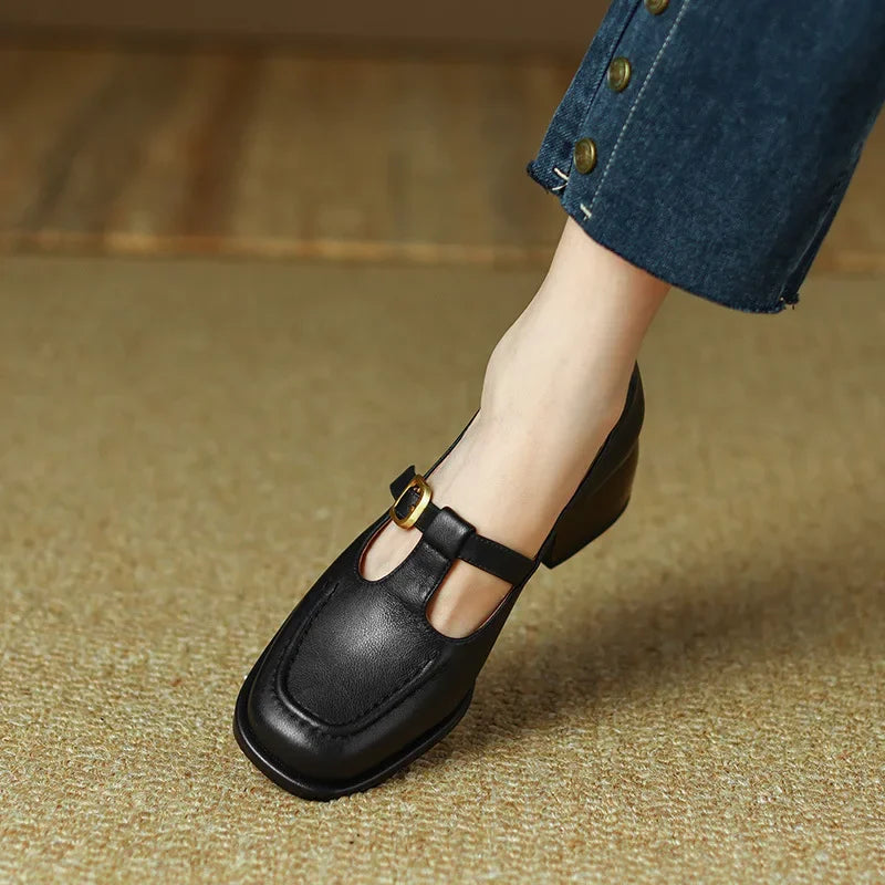 Selvana | Eleganta skor med T-band