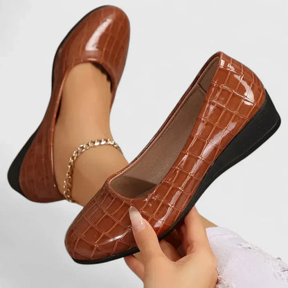 Averlyn™ Orthopedic Comfort Shoes